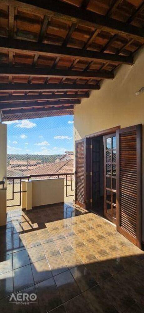 Casa à venda com 4 quartos, 245m² - Foto 40