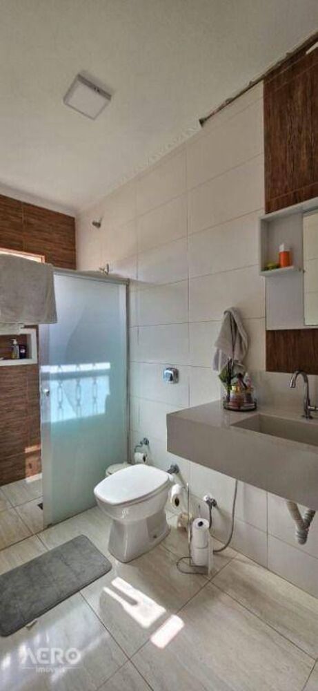 Casa à venda com 4 quartos, 245m² - Foto 31