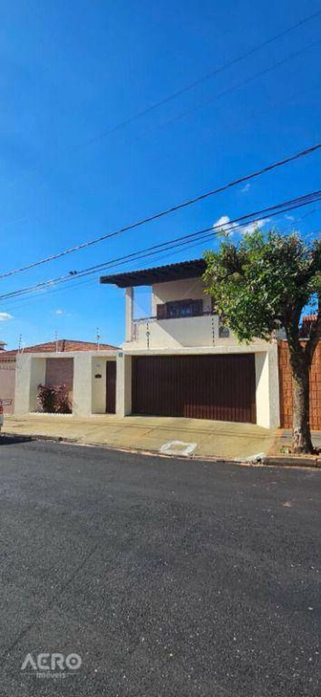 Casa à venda com 4 quartos, 245m² - Foto 42