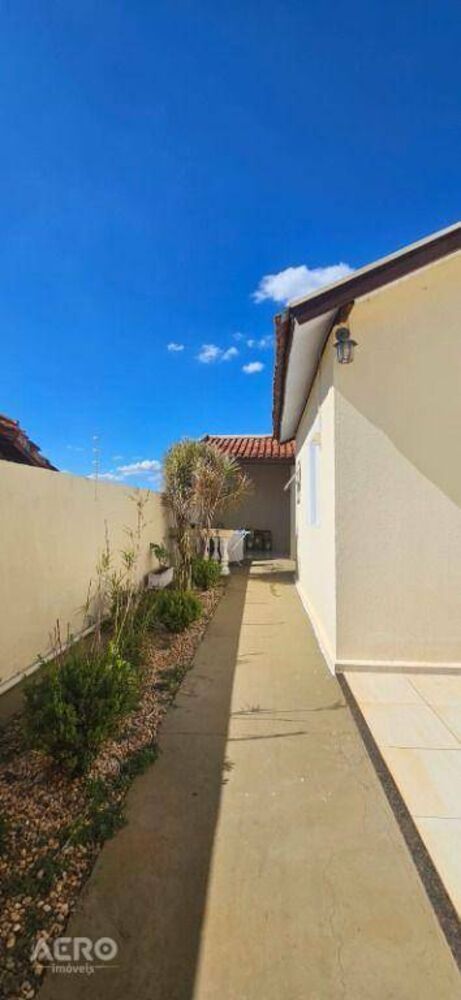 Casa à venda com 4 quartos, 245m² - Foto 10