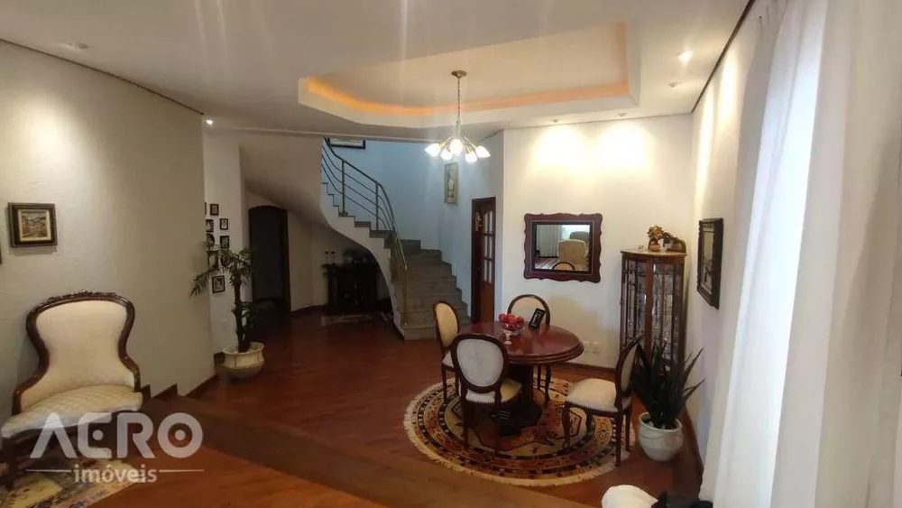 Casa de Condomínio à venda com 3 quartos, 314m² - Foto 3