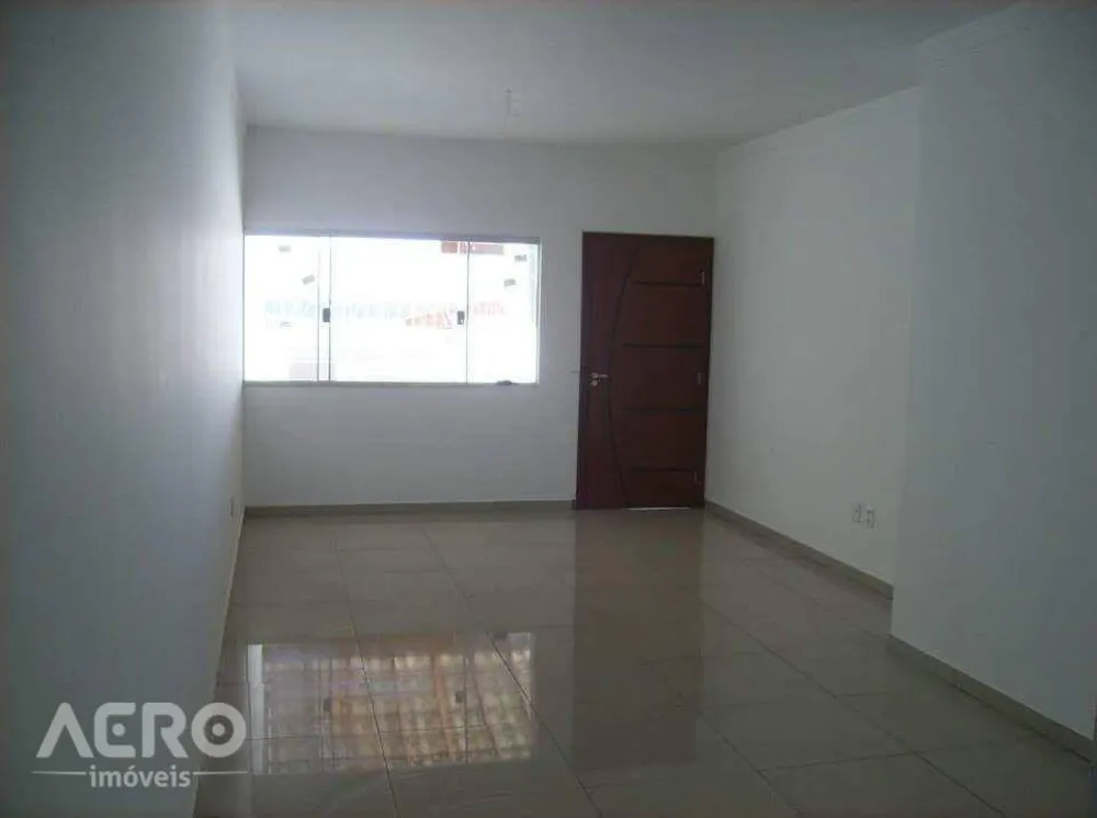 Casa, 3 quartos, 150 m² - Foto 1