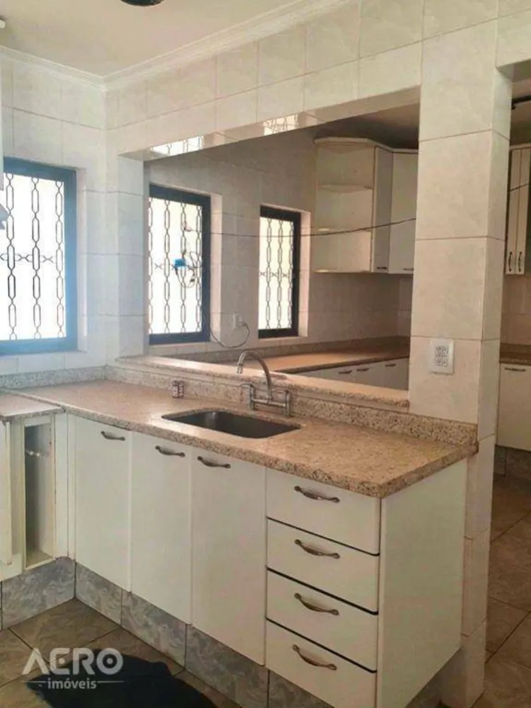 Casa, 6 quartos, 218 m² - Foto 3