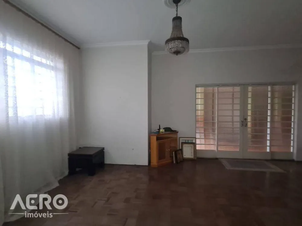 Casa, 3 quartos, 2230 m² - Foto 3