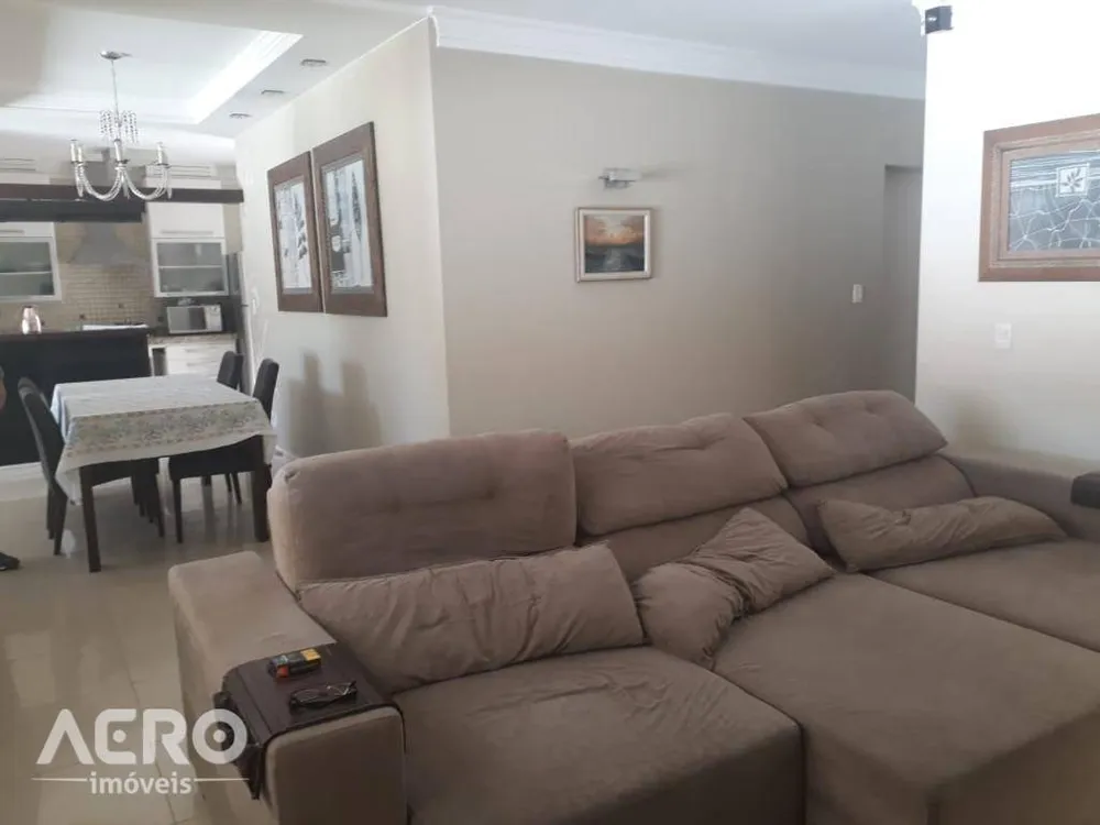 Casa, 3 quartos, 200 m² - Foto 4