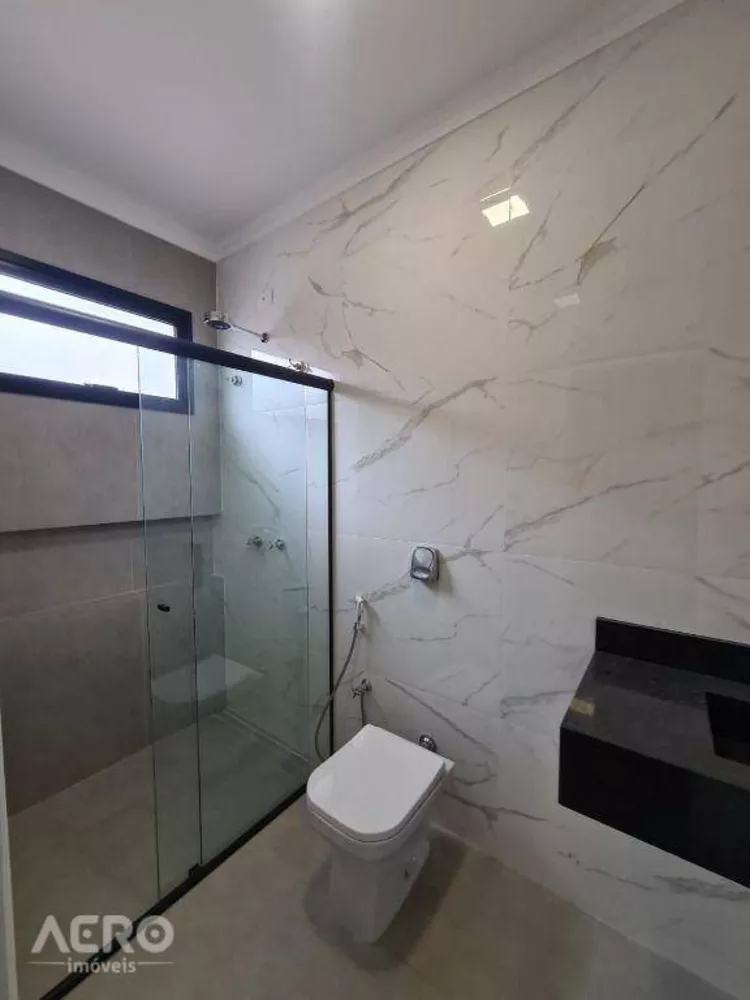 Casa de Condomínio à venda com 3 quartos, 225m² - Foto 4