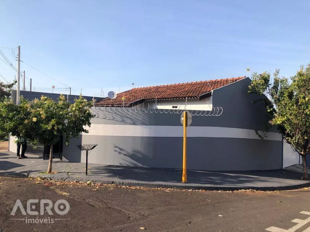 Casa à venda com 2 quartos, 67m² - Foto 2