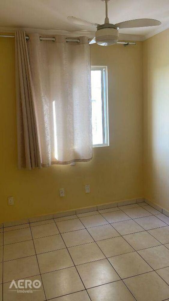 Apartamento à venda com 2 quartos, 48m² - Foto 3