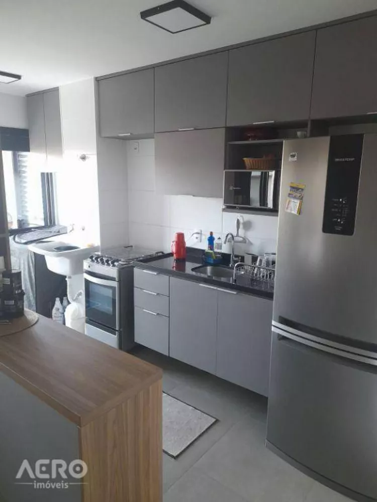 Apartamento à venda com 3 quartos, 84m² - Foto 1