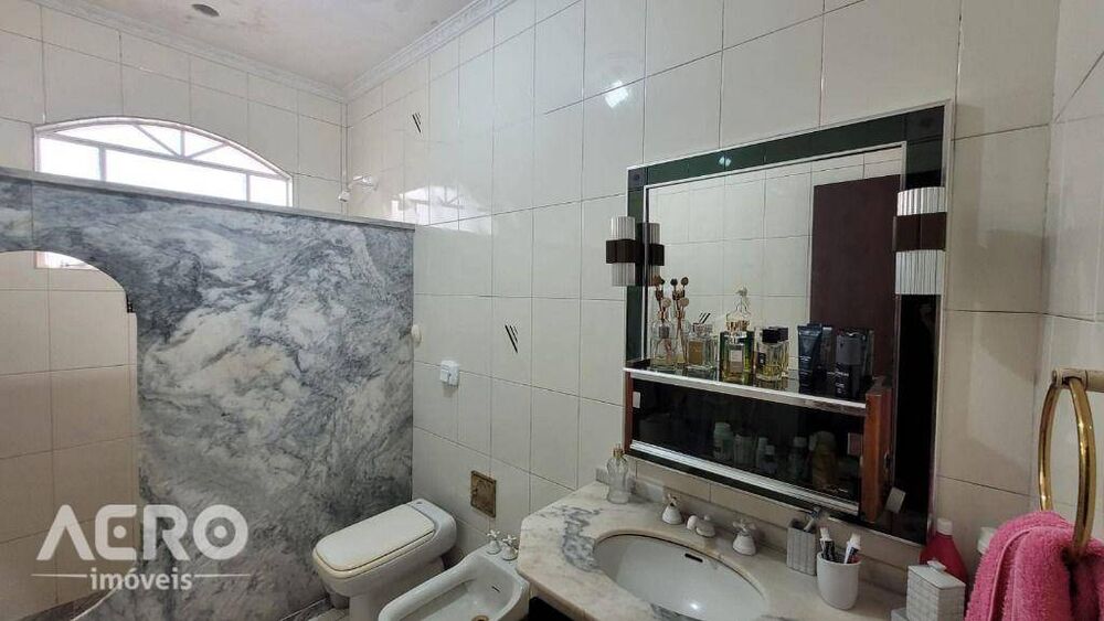 Casa, 3 quartos, 341 m² - Foto 12