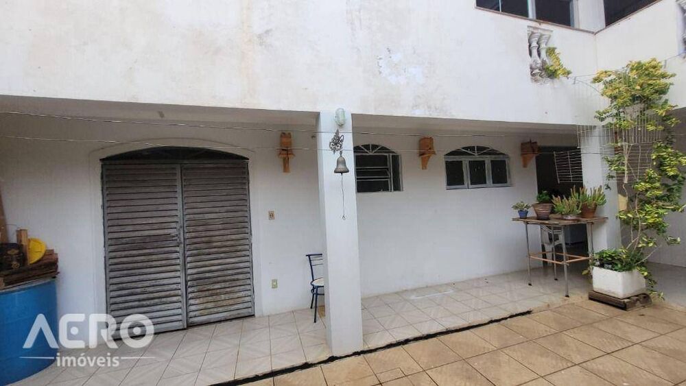 Casa, 3 quartos, 341 m² - Foto 30