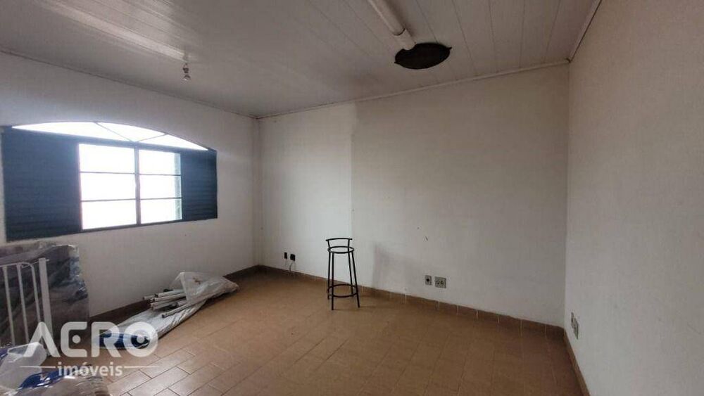 Casa, 3 quartos, 341 m² - Foto 32