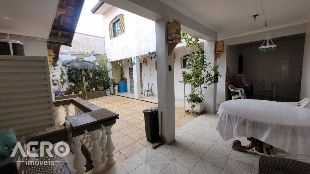 Casa, 3 quartos, 341 m² - Foto 29