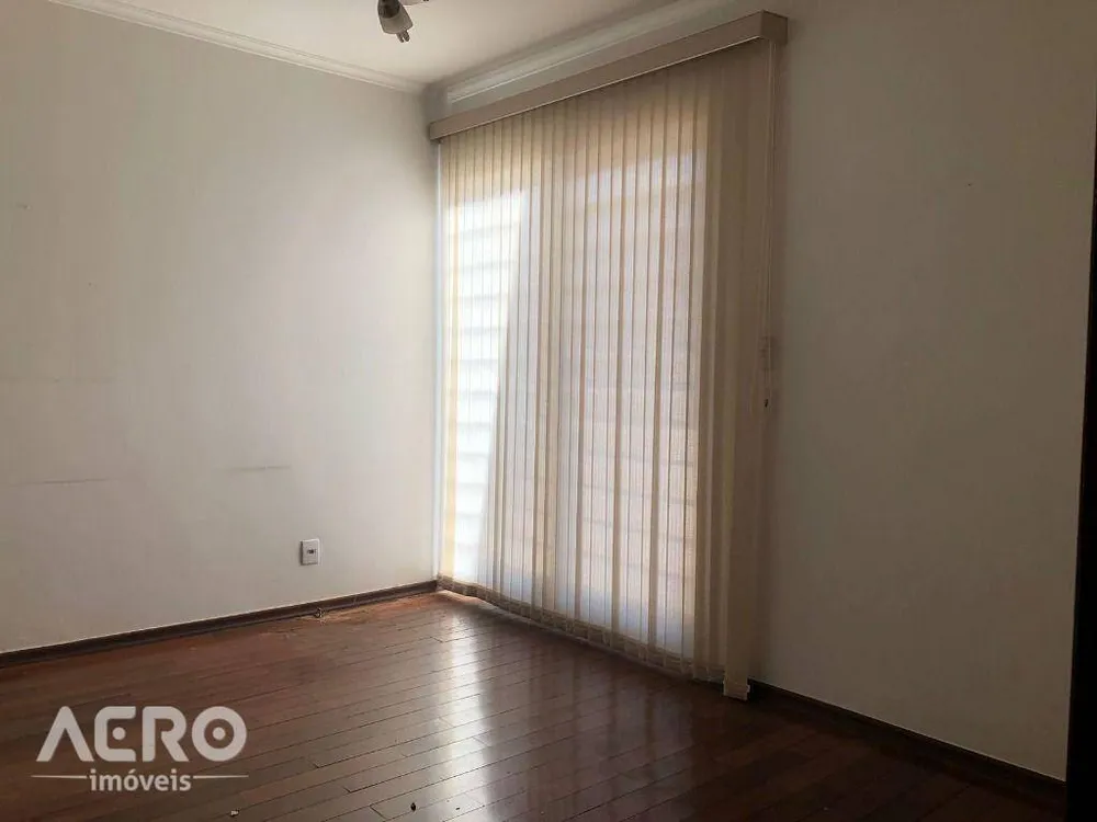 Casa, 4 quartos, 338 m² - Foto 4