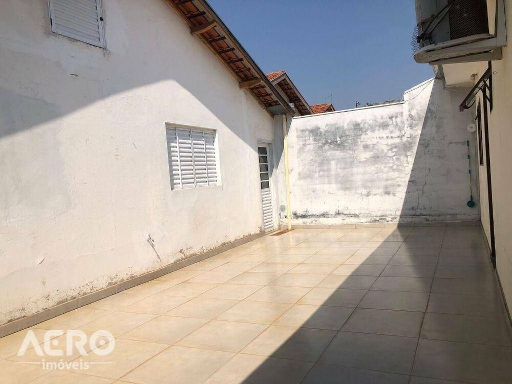 Casa à venda com 4 quartos, 170m² - Foto 14