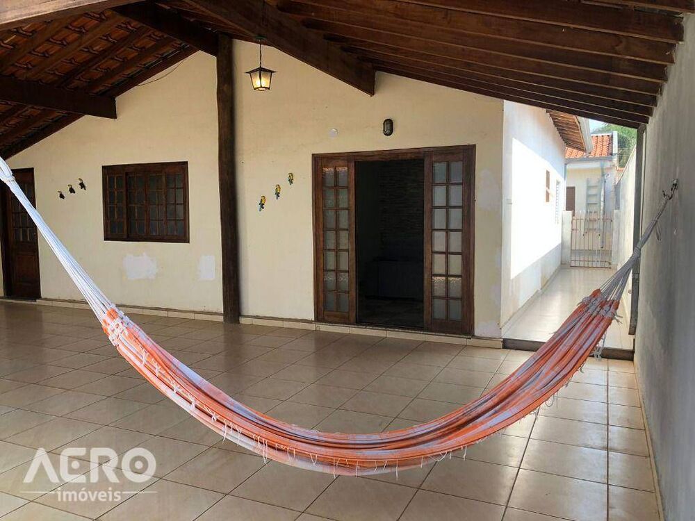 Casa à venda com 4 quartos, 170m² - Foto 3