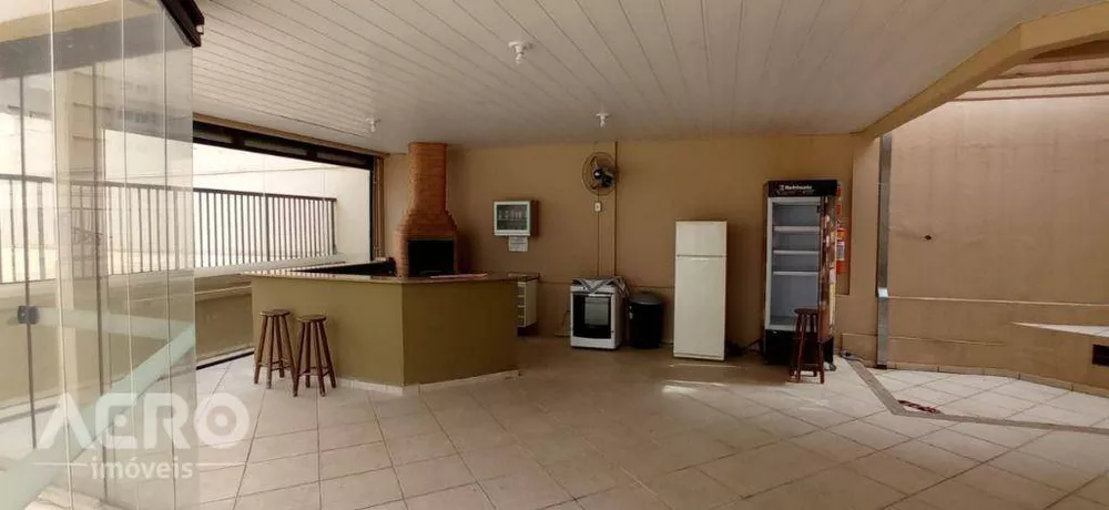 Apartamento à venda com 3 quartos, 136m² - Foto 6