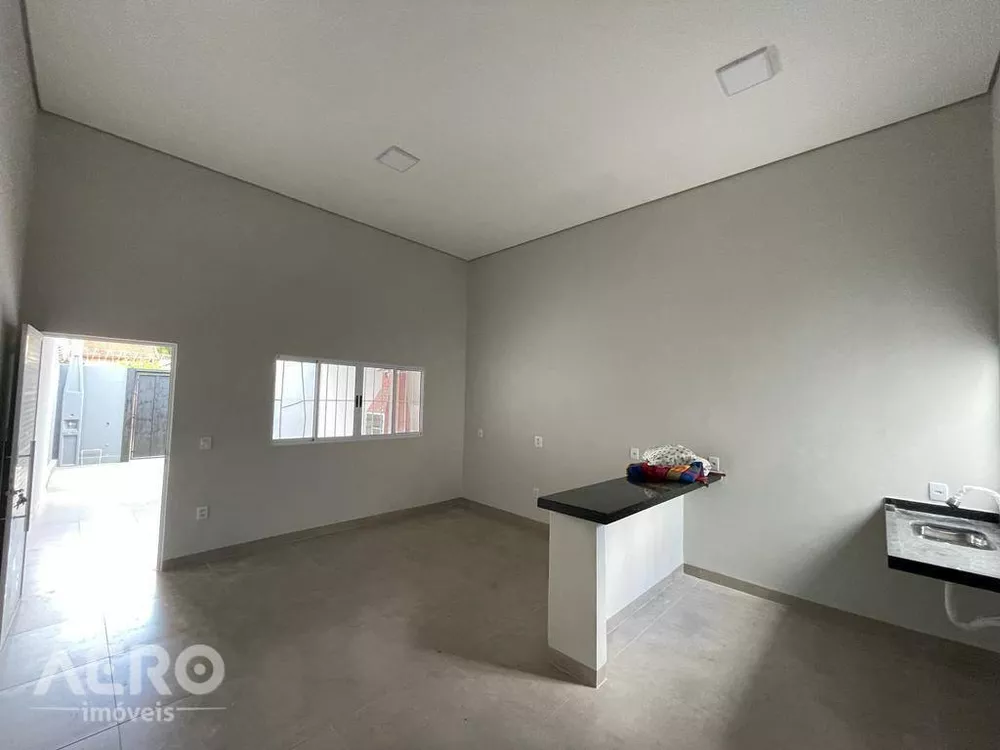 Casa à venda com 3 quartos, 112m² - Foto 2