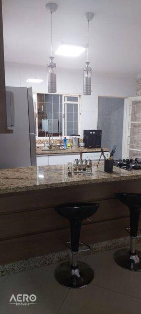 Casa à venda com 3 quartos, 183m² - Foto 27