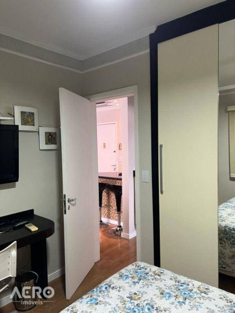 Apartamento para alugar com 1 quarto, 42m² - Foto 15