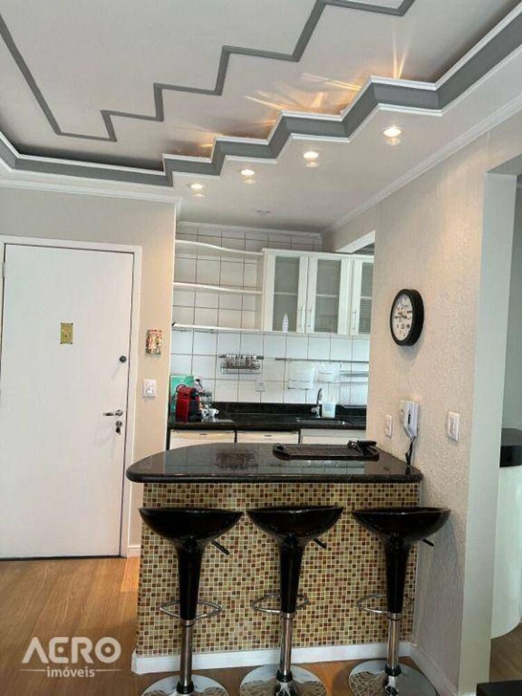 Apartamento para alugar com 1 quarto, 42m² - Foto 9