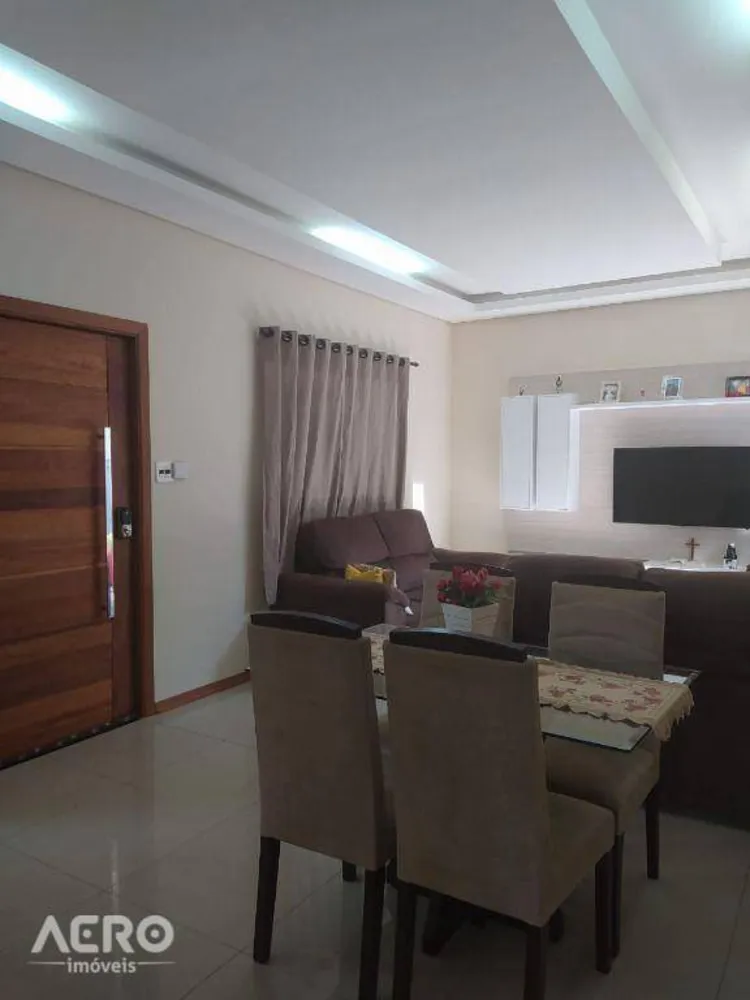 Casa, 3 quartos, 111 m² - Foto 1
