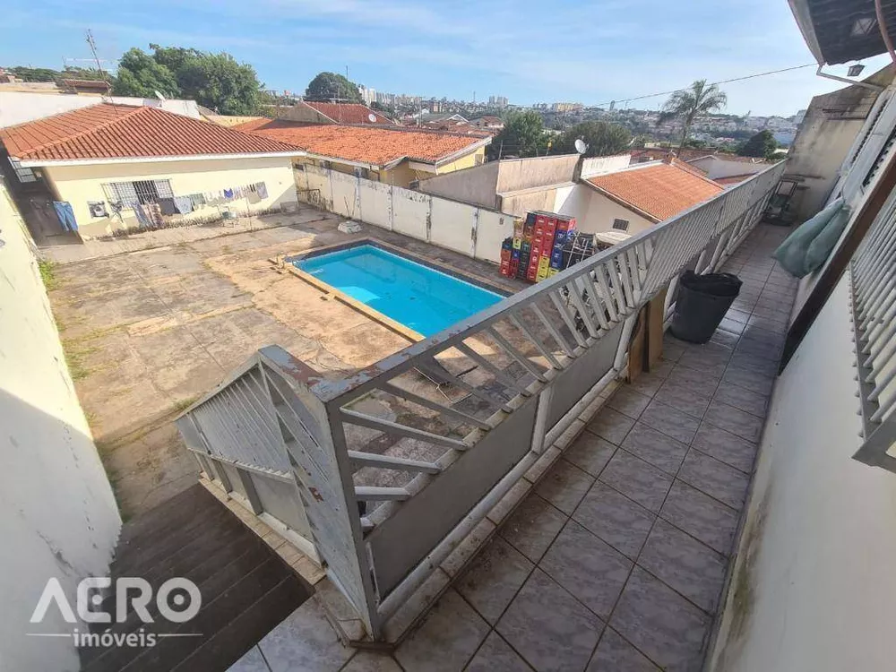 Casa à venda com 3 quartos, 280m² - Foto 1