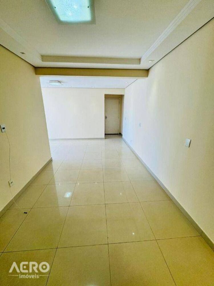 Apartamento à venda com 3 quartos, 112m² - Foto 3