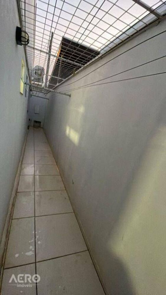 Casa à venda com 3 quartos, 120m² - Foto 3