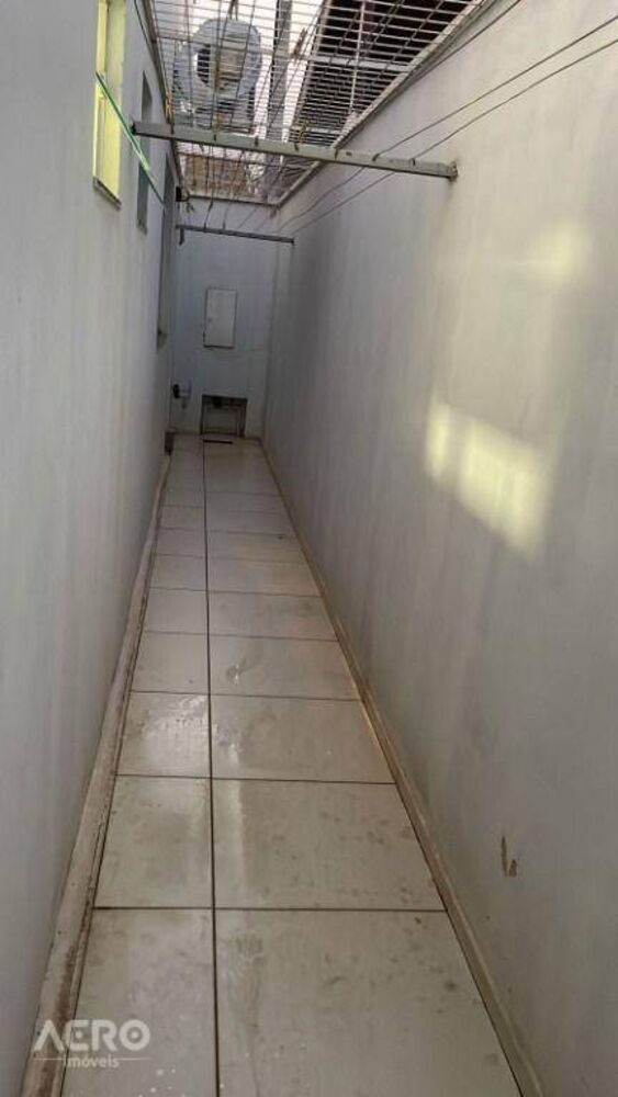 Casa à venda com 3 quartos, 120m² - Foto 4
