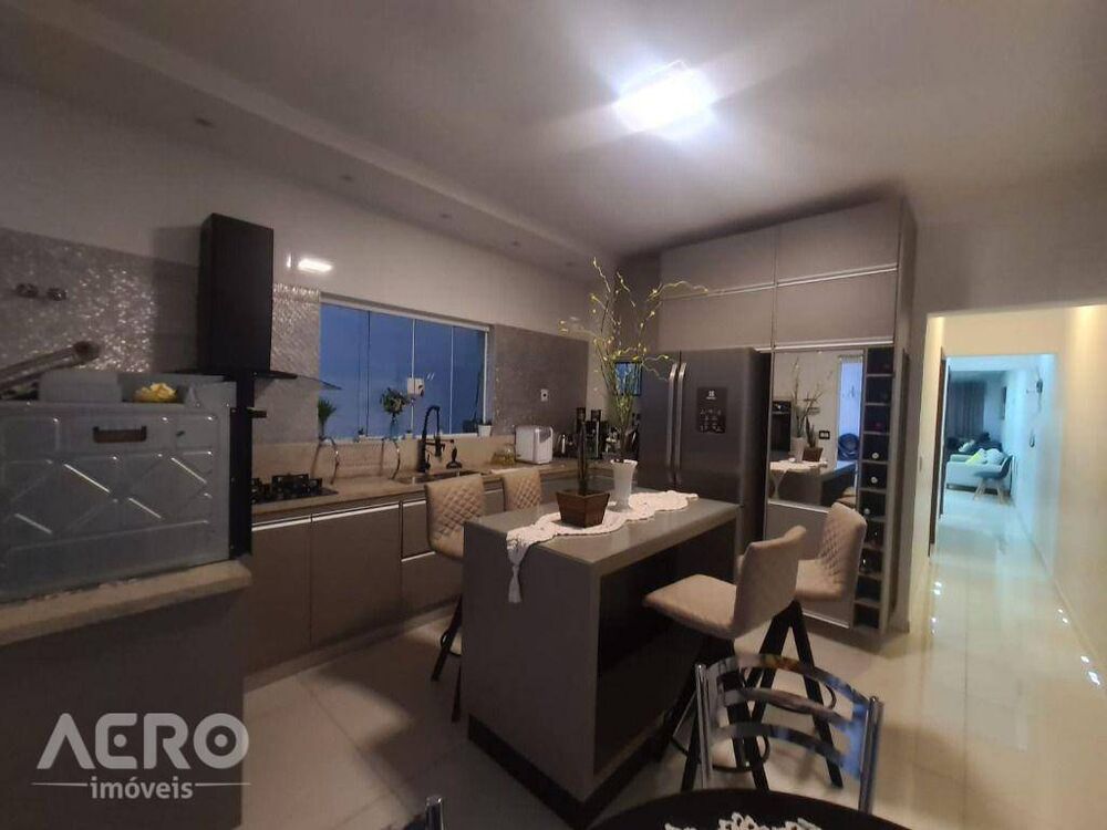 Casa à venda com 3 quartos, 260m² - Foto 22