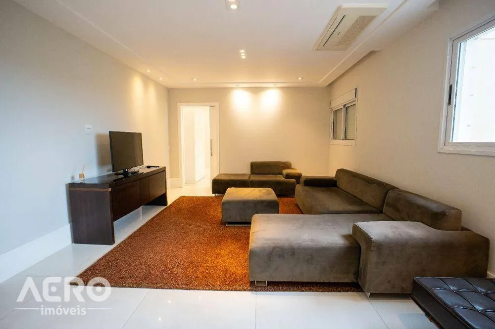 Apartamento, 4 quartos, 245 m² - Foto 2