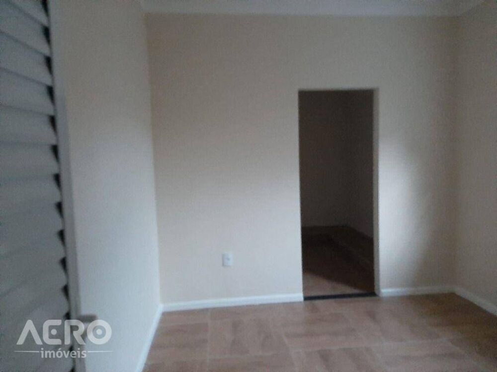 Casa, 2 quartos, 130 m² - Foto 1