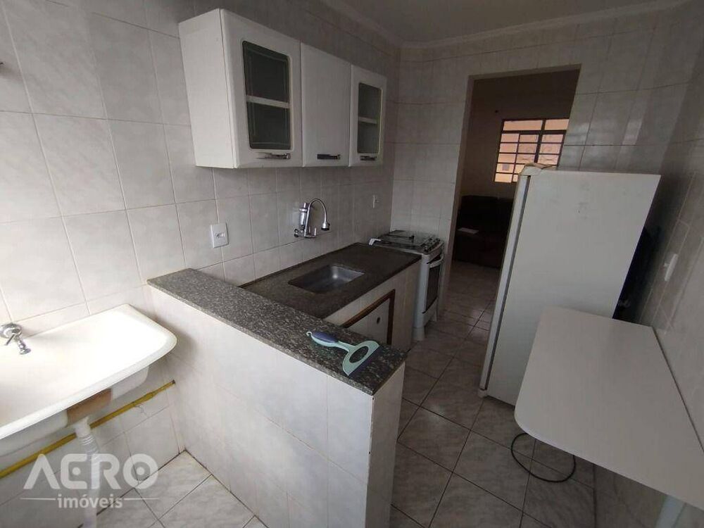 Apartamento para alugar com 1 quarto, 38m² - Foto 3