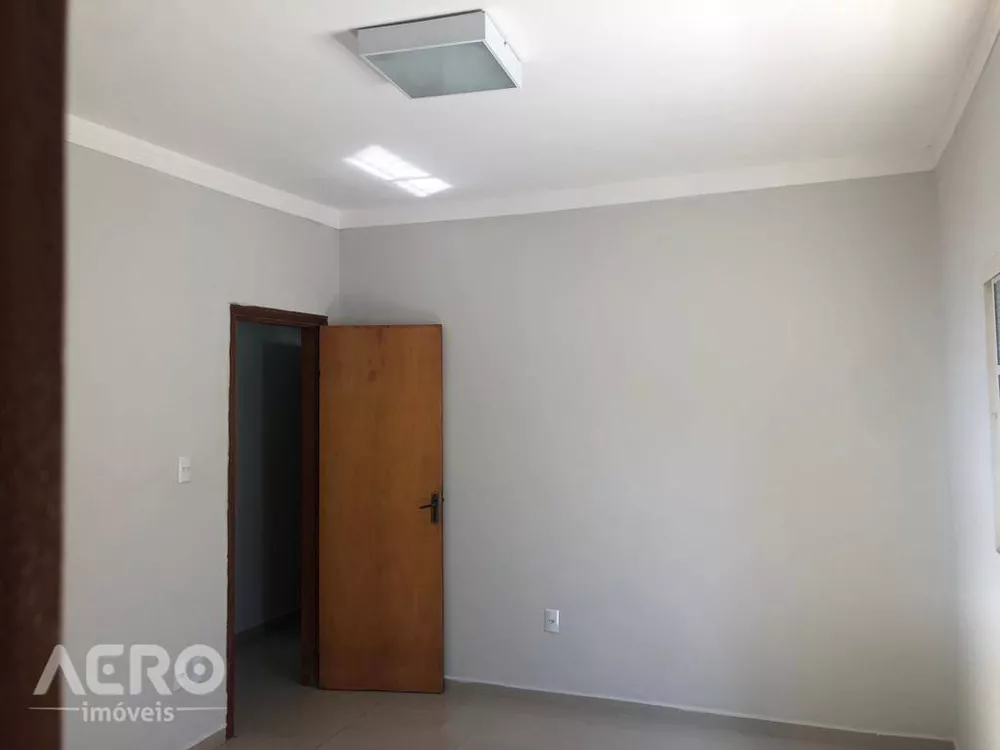 Casa à venda com 3 quartos, 100m² - Foto 3