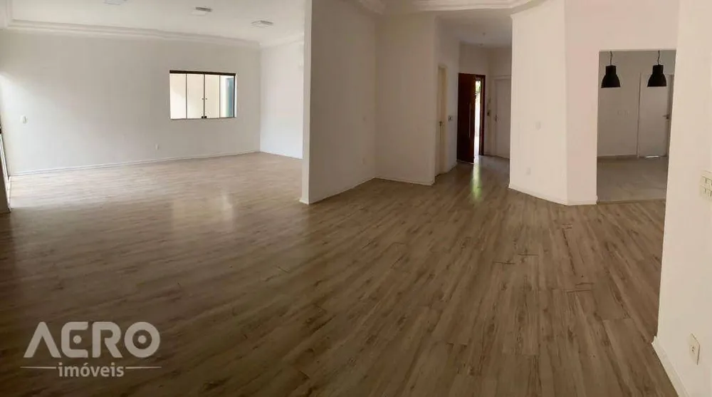 Casa, 4 quartos, 300 m² - Foto 1
