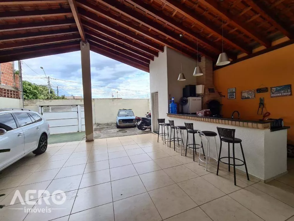 Casa à venda com 3 quartos, 158m² - Foto 3