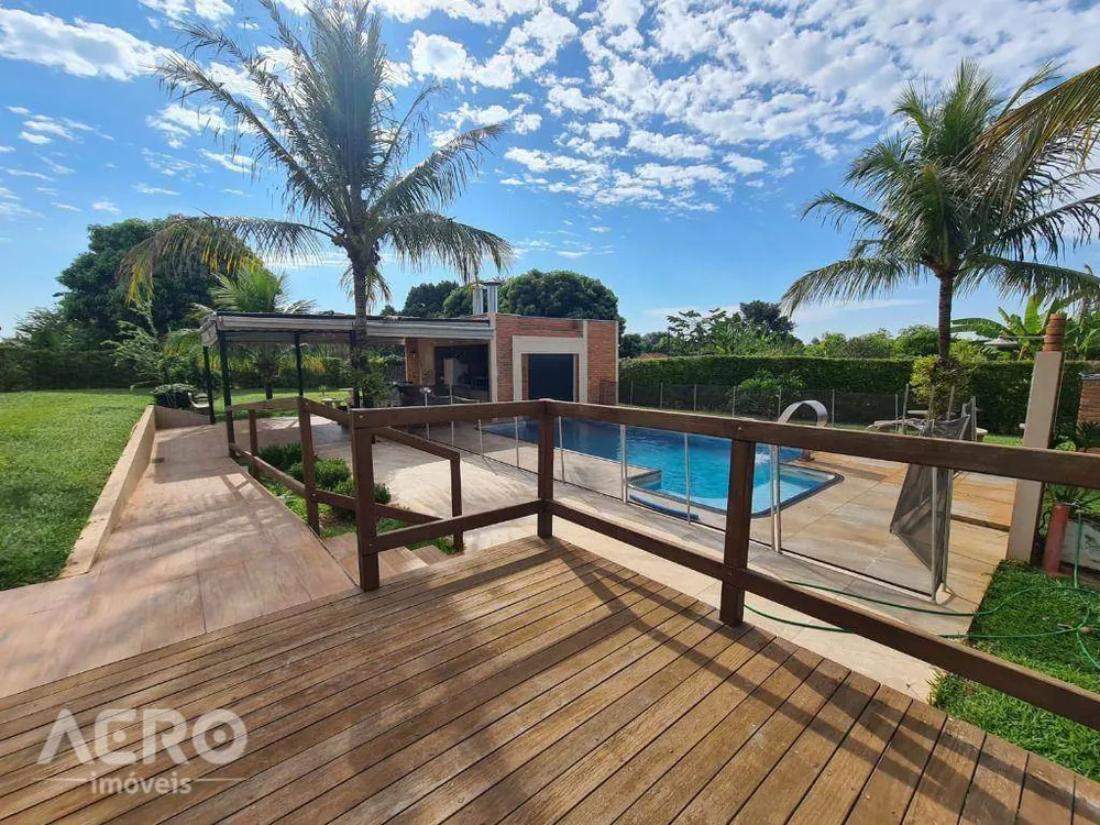 Chácara, 4 quartos, 3800 m² - Foto 1