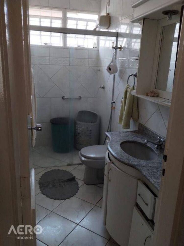 Casa à venda com 4 quartos, 213m² - Foto 10