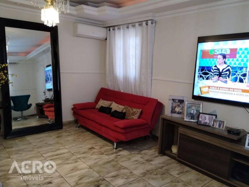 Casa à venda com 4 quartos, 213m² - Foto 5