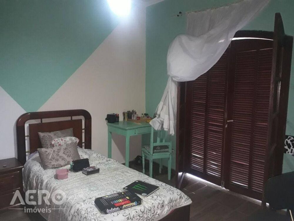Casa, 3 quartos, 184 m² - Foto 8