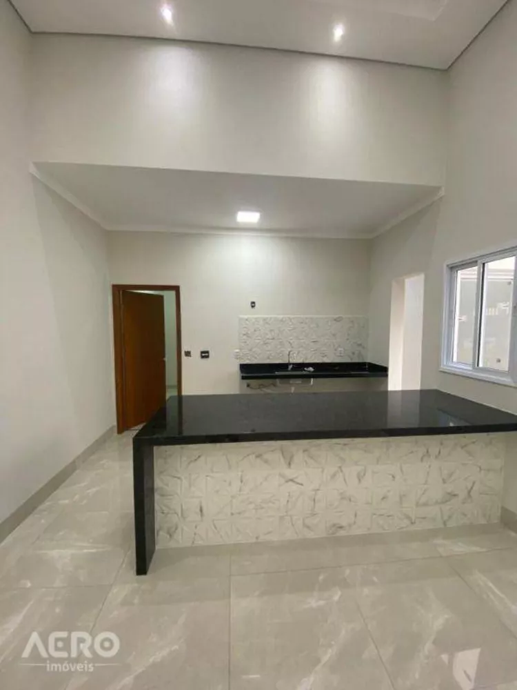 Casa à venda com 3 quartos, 143m² - Foto 2