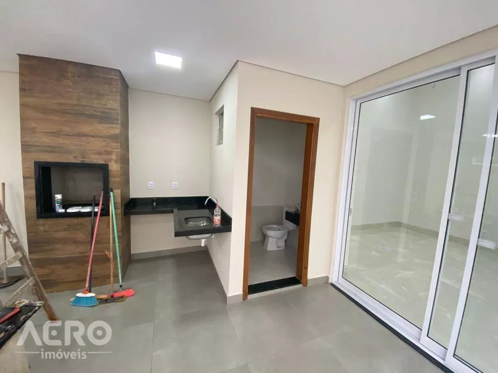 Casa à venda com 3 quartos, 143m² - Foto 4