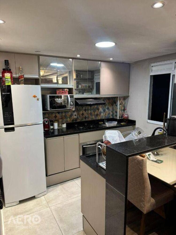 Apartamento à venda com 2 quartos, 45m² - Foto 2