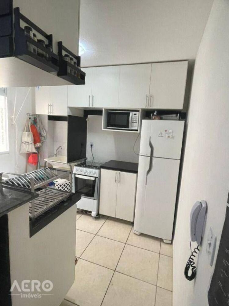 Apartamento à venda com 2 quartos, 45m² - Foto 1