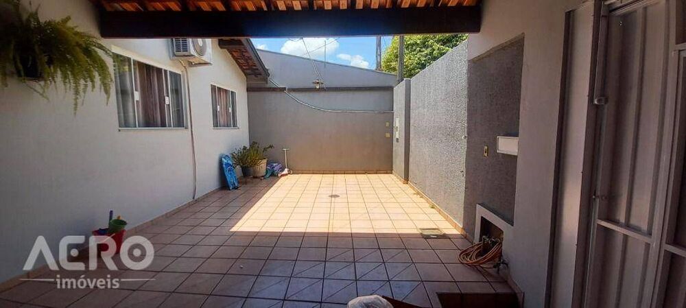 Casa, 3 quartos, 157 m² - Foto 2