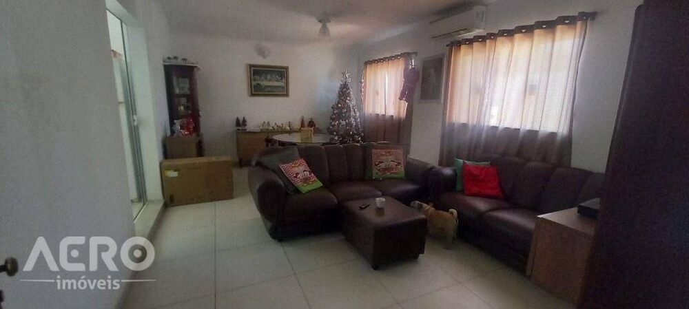 Casa, 3 quartos, 157 m² - Foto 8