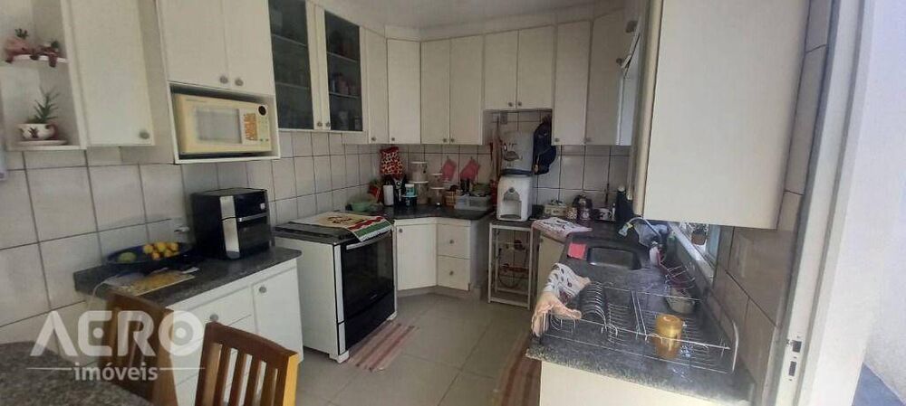 Casa, 3 quartos, 157 m² - Foto 4