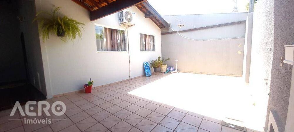 Casa, 3 quartos, 157 m² - Foto 1