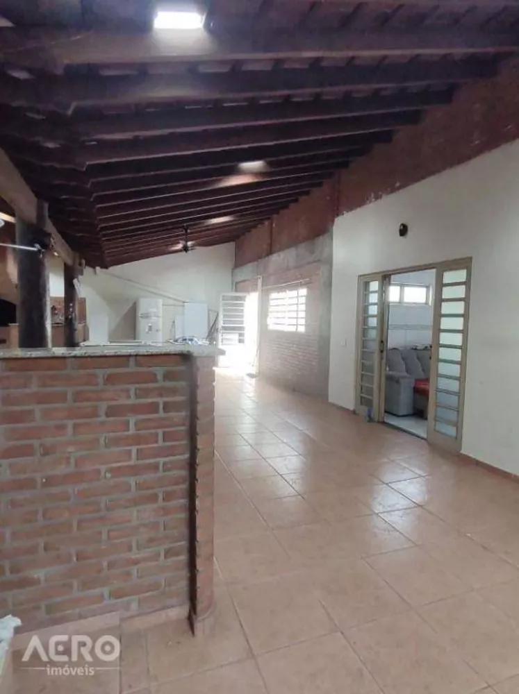 Casa à venda com 2 quartos, 200m² - Foto 3